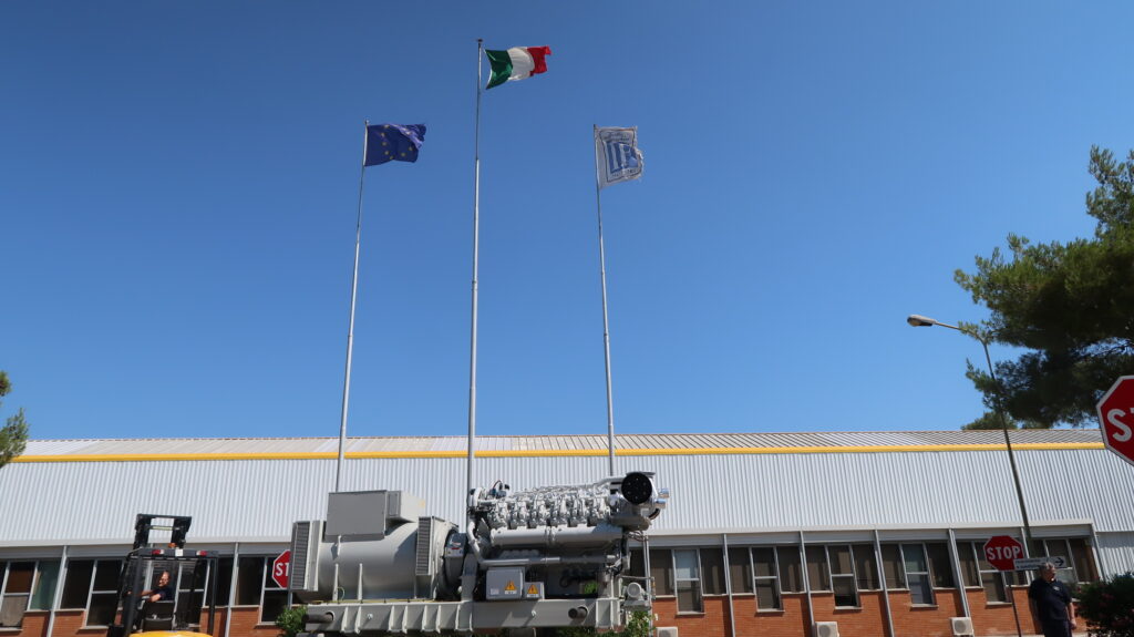 22b Gruppo elettrogeno con Motore V 1712 T3 per navi da Crociera IMG